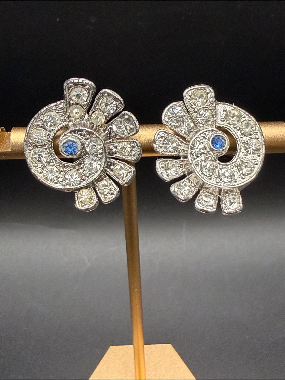 Vintage Rhinestone Screw Back Earrings Blue Clear Art Deco Swirl Silver Tone